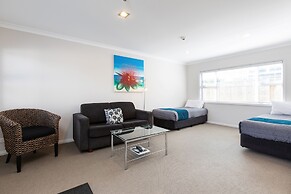 Beach Street Motel Apartments