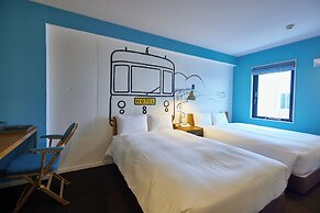 8Hotel