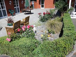 Admirals Motor Lodge