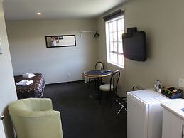 Admirals Motor Lodge