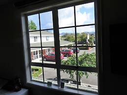 Admirals Motor Lodge