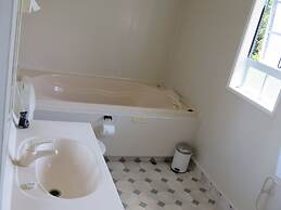 Admirals Motor Lodge