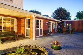 Admirals Motor Lodge