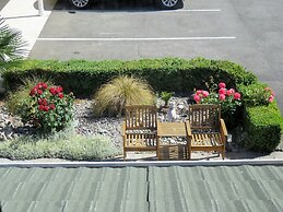 Admirals Motor Lodge