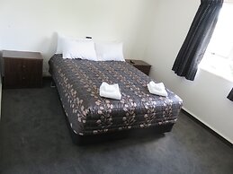 Admirals Motor Lodge