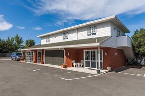 Admirals Motor Lodge