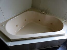 Admirals Motor Lodge