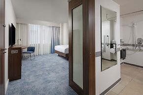 Hampton by Hilton London Gatwick Airport