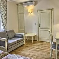 Villa Estera - Hotel & Restauracja