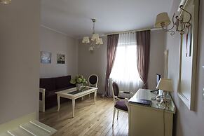 Villa Estera - Hotel & Restauracja