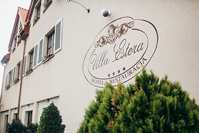 Villa Estera - Hotel & Restauracja