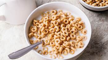 Bikini Hostel, Café & Beer Garden Free Breakfast & Dinner!