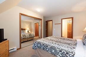 Stoney Creek Lagoon - Whistler Premier