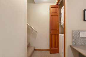 Stoney Creek Lagoon - Whistler Premier