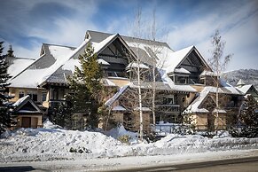 Stoney Creek Lagoon - Whistler Premier