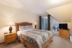 Stoney Creek Lagoon - Whistler Premier