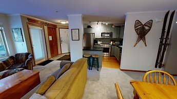 Stoney Creek Lagoon - Whistler Premier