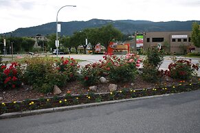 Sahara Courtyard Inn Penticton