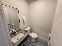 Sahara Courtyard Inn Penticton