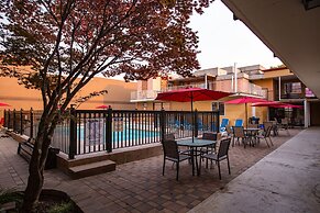 Sahara Courtyard Inn Penticton