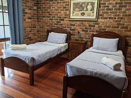 Ettalong Beach Tourist Resort