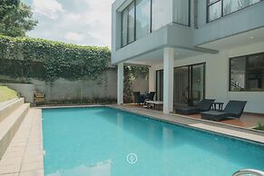 Harmony Hilltop City View 4BR Villa With Pool