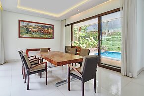 Oyama City View 4BR Villa With a Private Pool