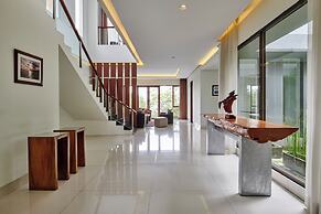 Oyama City View 4BR Villa With a Private Pool