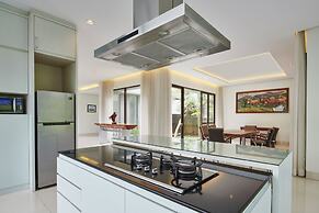 Oyama City View 4BR Villa With a Private Pool