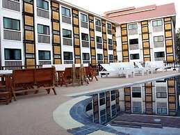 Wangburapa Grand Hotel