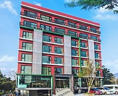WE Valley Hotel
