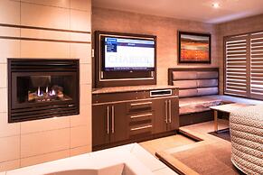 Le Chabrol Hotel & Suites