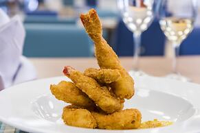 Cosmos Pacifico Hotel