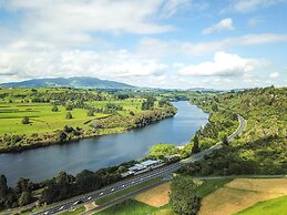 Lake Karapiro Lodge
