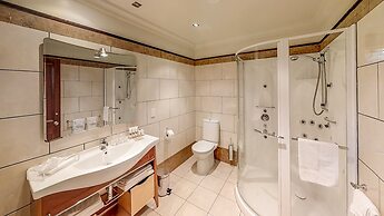 Lake Karapiro Lodge