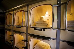 Capsule inn Osaka - Caters to Men