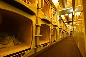 Capsule inn Osaka - Caters to Men