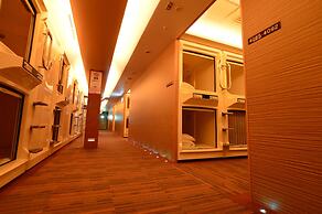 Capsule inn Osaka - Caters to Men