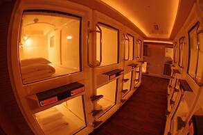 Capsule inn Osaka - Caters to Men