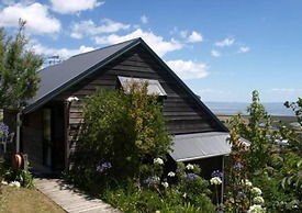 Grafton Cottage & Chalets