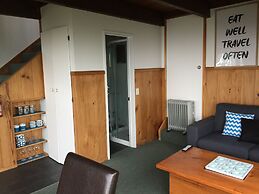 Grafton Cottage & Chalets