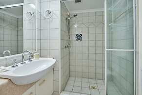 Centrepoint Holiday Apartments