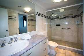 Centrepoint Holiday Apartments