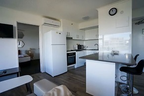Centrepoint Holiday Apartments