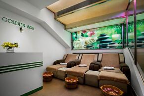 Lakeside Palace Hotel