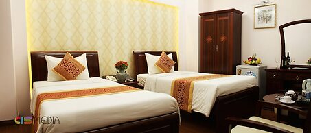 Lakeside Palace Hotel