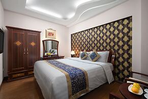 Lakeside Palace Hotel