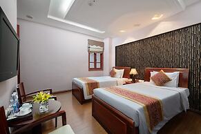 Lakeside Palace Hotel