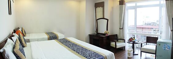 Lakeside Palace Hotel