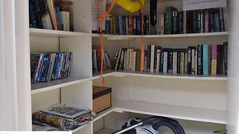 Coral Sands Apartments